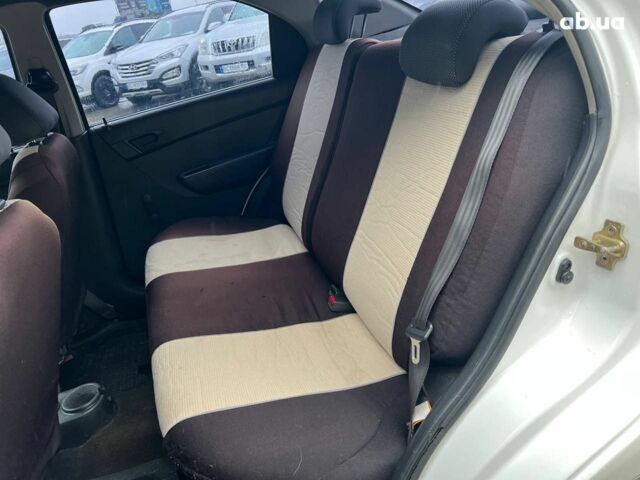 Белый Шевроле Авео, объемом двигателя 1.5 л и пробегом 211 тыс. км за 3640 $, фото 27 на Automoto.ua