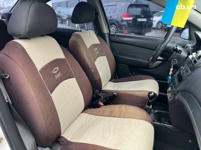 Белый Шевроле Авео, объемом двигателя 1.5 л и пробегом 211 тыс. км за 3640 $, фото 29 на Automoto.ua