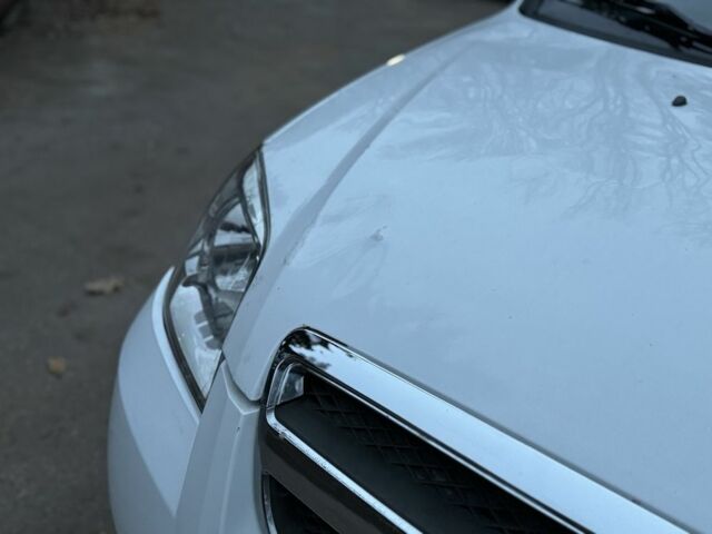 Белый Шевроле Авео, объемом двигателя 1.5 л и пробегом 242 тыс. км за 2650 $, фото 12 на Automoto.ua