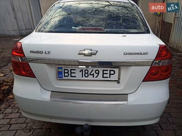 Белый Шевроле Авео, объемом двигателя 1.6 л и пробегом 181 тыс. км за 2500 $, фото 1 на Automoto.ua