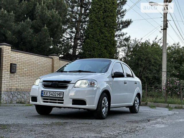 Білий Шевроле Авео, об'ємом двигуна 1.5 л та пробігом 260 тис. км за 3900 $, фото 10 на Automoto.ua