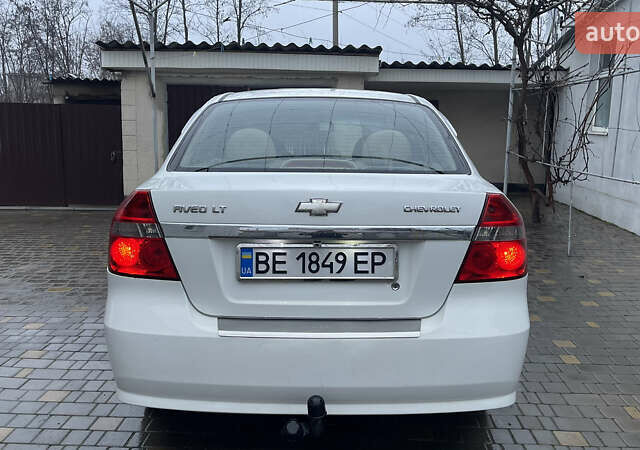 Білий Шевроле Авео, об'ємом двигуна 1.6 л та пробігом 182 тис. км за 3750 $, фото 2 на Automoto.ua