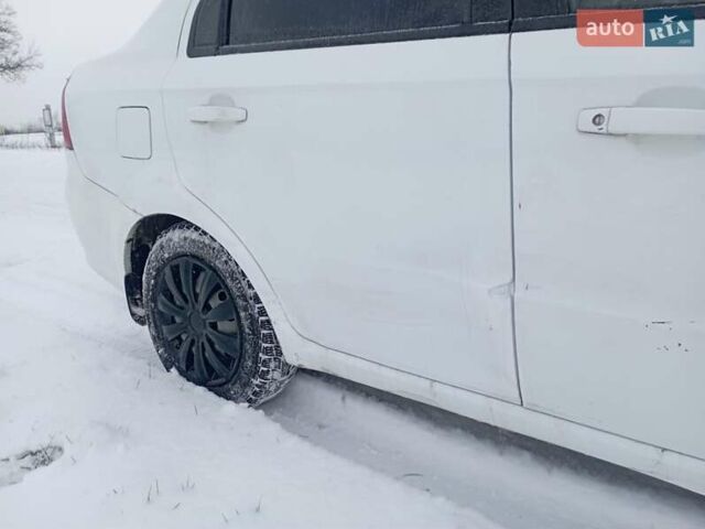 Белый Шевроле Авео, объемом двигателя 1.6 л и пробегом 222 тыс. км за 2999 $, фото 13 на Automoto.ua