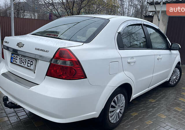 Білий Шевроле Авео, об'ємом двигуна 1.6 л та пробігом 182 тис. км за 3750 $, фото 7 на Automoto.ua