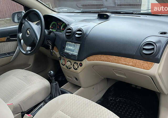 Білий Шевроле Авео, об'ємом двигуна 1.6 л та пробігом 182 тис. км за 3750 $, фото 12 на Automoto.ua