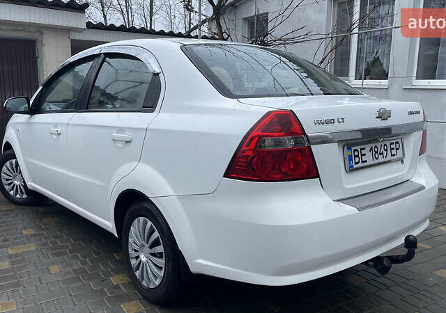 Білий Шевроле Авео, об'ємом двигуна 1.6 л та пробігом 182 тис. км за 3750 $, фото 5 на Automoto.ua