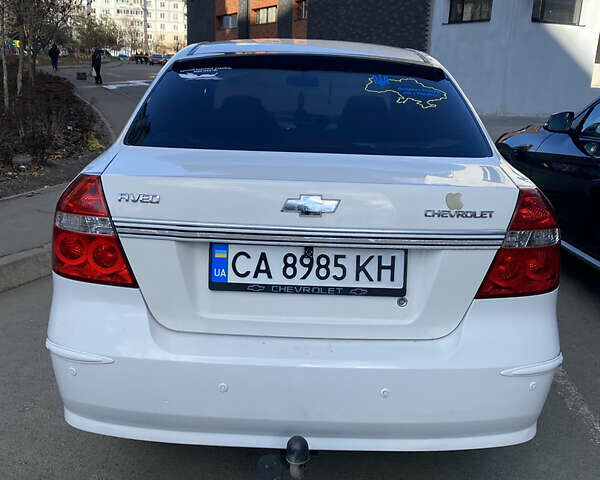 Білий Шевроле Авео, об'ємом двигуна 1.5 л та пробігом 185 тис. км за 4300 $, фото 5 на Automoto.ua