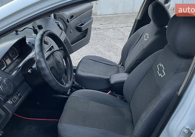 Білий Шевроле Авео, об'ємом двигуна 1.5 л та пробігом 220 тис. км за 3300 $, фото 22 на Automoto.ua