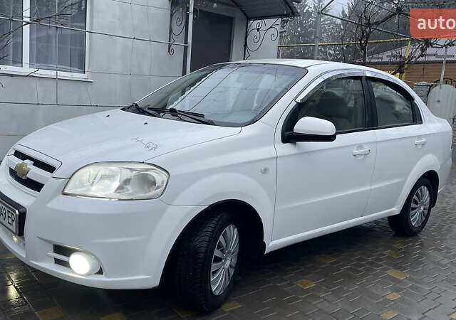 Білий Шевроле Авео, об'ємом двигуна 1.6 л та пробігом 182 тис. км за 3750 $, фото 4 на Automoto.ua