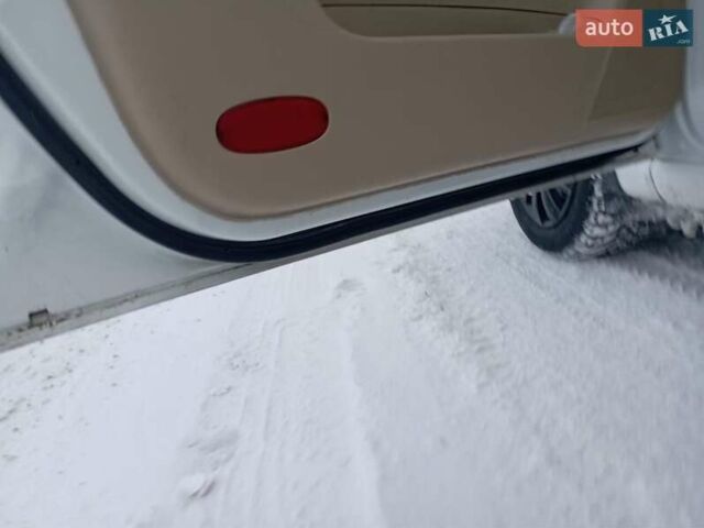 Белый Шевроле Авео, объемом двигателя 1.6 л и пробегом 222 тыс. км за 2999 $, фото 7 на Automoto.ua