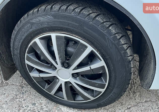 Білий Шевроле Авео, об'ємом двигуна 1.5 л та пробігом 220 тис. км за 3300 $, фото 12 на Automoto.ua