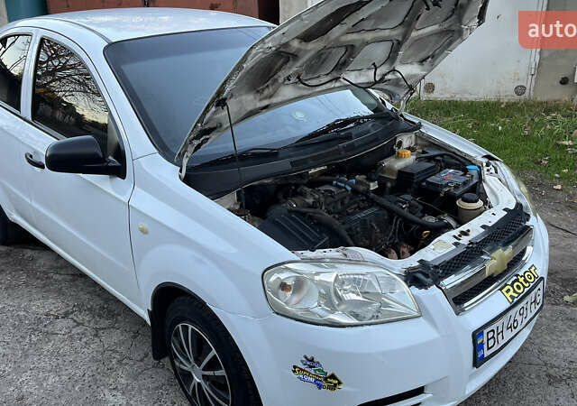 Білий Шевроле Авео, об'ємом двигуна 1.5 л та пробігом 220 тис. км за 3300 $, фото 23 на Automoto.ua