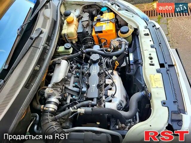 Білий Шевроле Авео, об'ємом двигуна 1.5 л та пробігом 200 тис. км за 3200 $, фото 4 на Automoto.ua