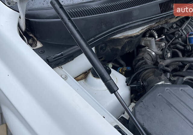 Білий Шевроле Авео, об'ємом двигуна 1.6 л та пробігом 182 тис. км за 3750 $, фото 10 на Automoto.ua