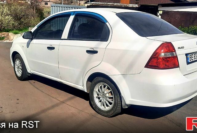 Белый Шевроле Авео, объемом двигателя 1.5 л и пробегом 0 тыс. км за 3600 $, фото 1 на Automoto.ua