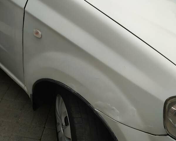 Белый Шевроле Авео, объемом двигателя 1.5 л и пробегом 239 тыс. км за 2850 $, фото 27 на Automoto.ua