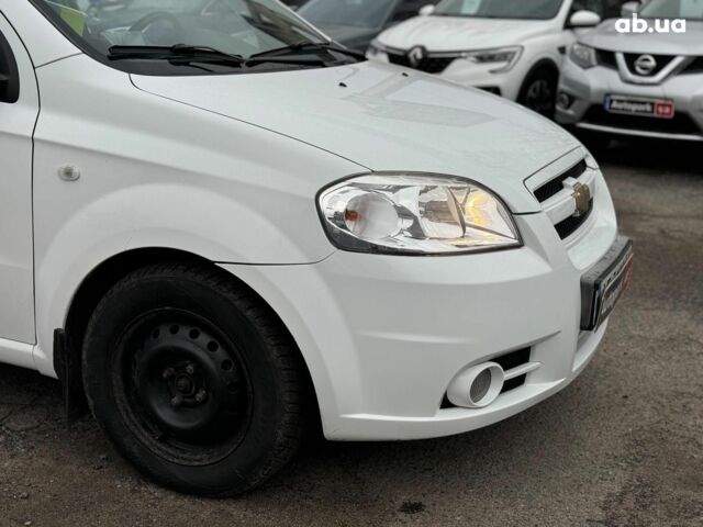 Белый Шевроле Авео, объемом двигателя 1.6 л и пробегом 89 тыс. км за 5240 $, фото 3 на Automoto.ua