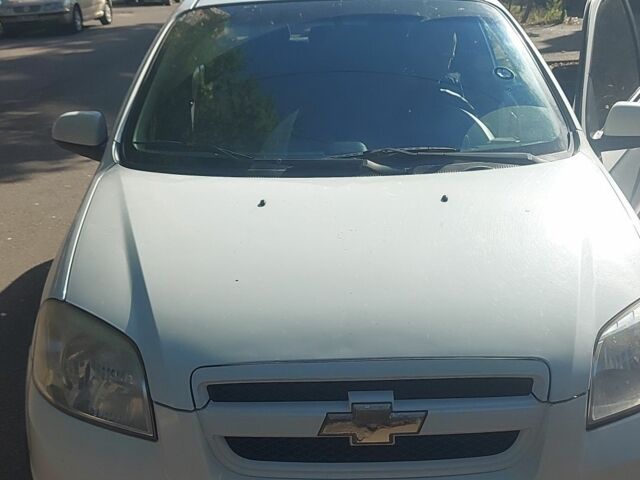 Білий Шевроле Авео, об'ємом двигуна 1.6 л та пробігом 175 тис. км за 3200 $, фото 1 на Automoto.ua