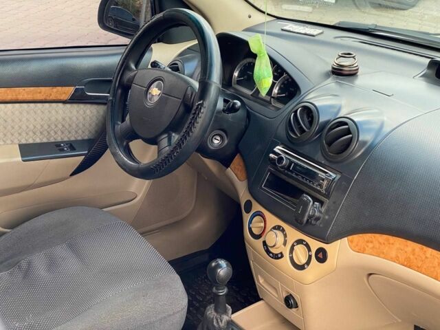 Белый Шевроле Авео, объемом двигателя 1.6 л и пробегом 230 тыс. км за 3800 $, фото 20 на Automoto.ua