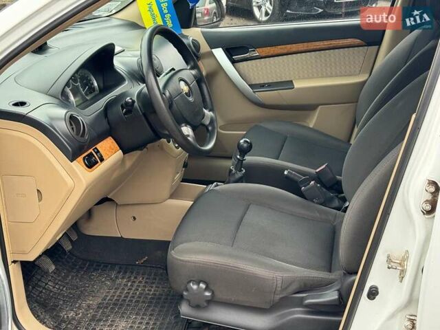 Белый Шевроле Авео, объемом двигателя 1.6 л и пробегом 89 тыс. км за 5240 $, фото 13 на Automoto.ua