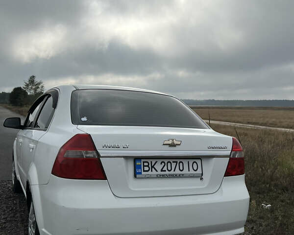 Білий Шевроле Авео, об'ємом двигуна 1.6 л та пробігом 157 тис. км за 3599 $, фото 4 на Automoto.ua