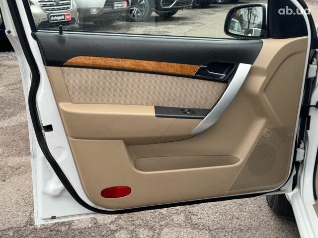 Белый Шевроле Авео, объемом двигателя 1.6 л и пробегом 89 тыс. км за 5240 $, фото 11 на Automoto.ua