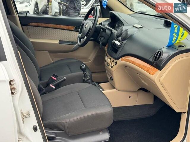 Белый Шевроле Авео, объемом двигателя 1.6 л и пробегом 89 тыс. км за 5240 $, фото 21 на Automoto.ua