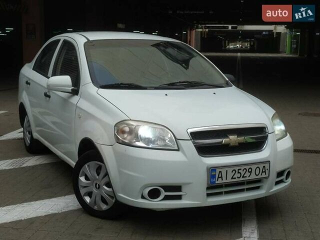 Белый Шевроле Авео, объемом двигателя 1.5 л и пробегом 239 тыс. км за 2850 $, фото 10 на Automoto.ua