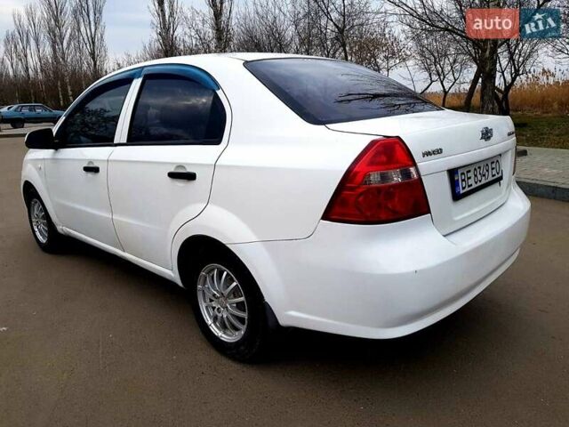 Белый Шевроле Авео, объемом двигателя 1.5 л и пробегом 160 тыс. км за 3400 $, фото 4 на Automoto.ua