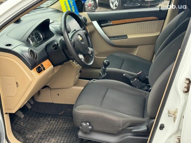 Белый Шевроле Авео, объемом двигателя 1.6 л и пробегом 89 тыс. км за 5240 $, фото 13 на Automoto.ua
