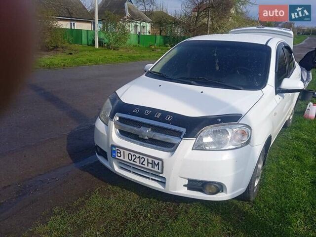 Белый Шевроле Авео, объемом двигателя 1.6 л и пробегом 260 тыс. км за 4600 $, фото 3 на Automoto.ua