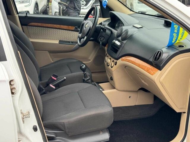 Белый Шевроле Авео, объемом двигателя 1.6 л и пробегом 89 тыс. км за 5240 $, фото 21 на Automoto.ua