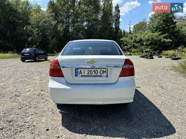 Белый Шевроле Авео, объемом двигателя 1.5 л и пробегом 252 тыс. км за 2900 $, фото 7 на Automoto.ua