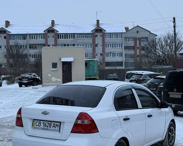 Белый Шевроле Авео, объемом двигателя 1.5 л и пробегом 276 тыс. км за 3500 $, фото 37 на Automoto.ua