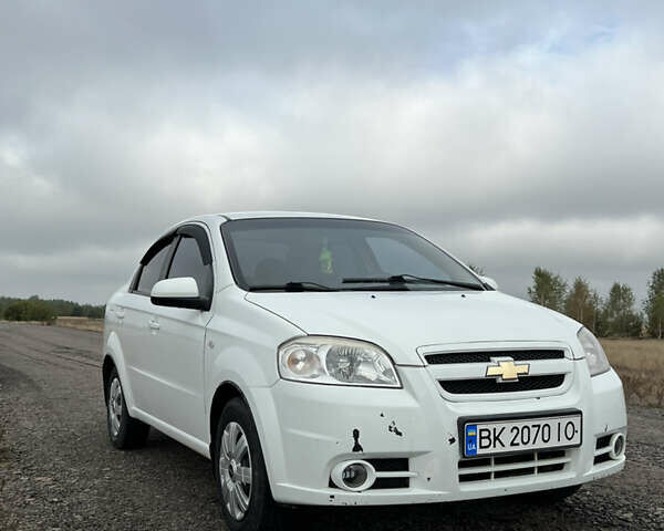 Білий Шевроле Авео, об'ємом двигуна 1.6 л та пробігом 157 тис. км за 3599 $, фото 9 на Automoto.ua