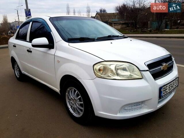 Белый Шевроле Авео, объемом двигателя 1.5 л и пробегом 160 тыс. км за 3400 $, фото 7 на Automoto.ua