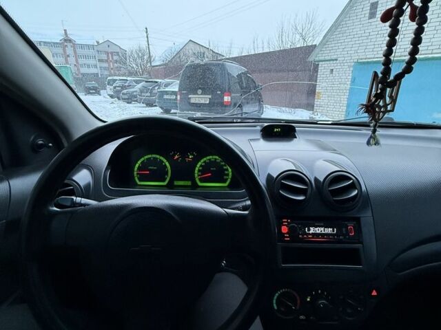 Белый Шевроле Авео, объемом двигателя 1.5 л и пробегом 276 тыс. км за 3500 $, фото 21 на Automoto.ua