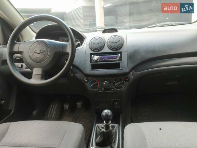Белый Шевроле Авео, объемом двигателя 1.5 л и пробегом 239 тыс. км за 2850 $, фото 37 на Automoto.ua