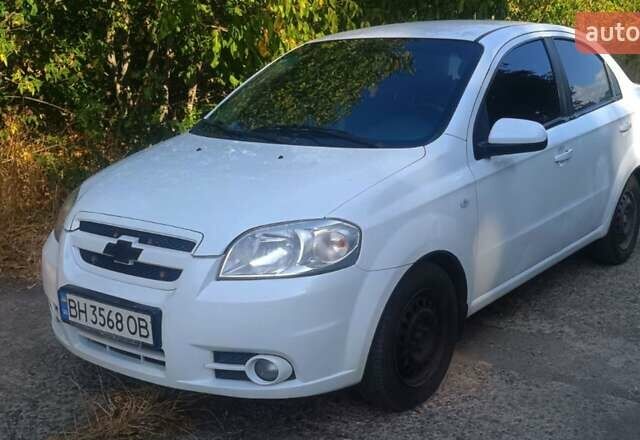 Белый Шевроле Авео, объемом двигателя 1.6 л и пробегом 224 тыс. км за 3600 $, фото 8 на Automoto.ua