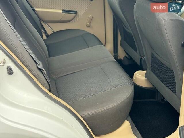 Белый Шевроле Авео, объемом двигателя 1.6 л и пробегом 89 тыс. км за 5240 $, фото 20 на Automoto.ua