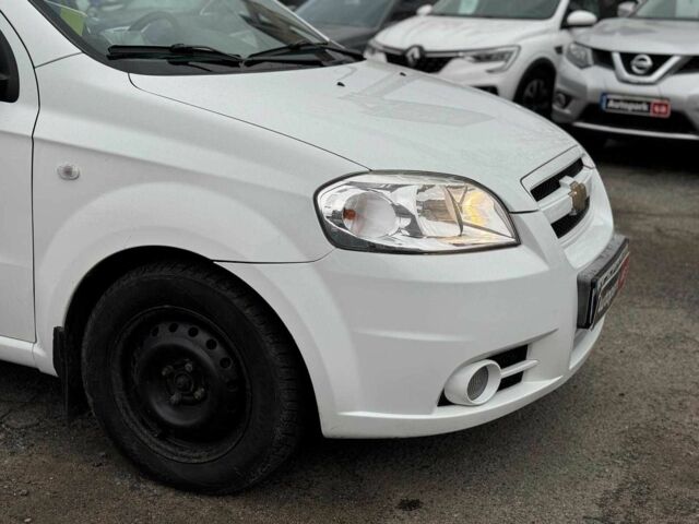 Белый Шевроле Авео, объемом двигателя 1.6 л и пробегом 89 тыс. км за 5240 $, фото 3 на Automoto.ua