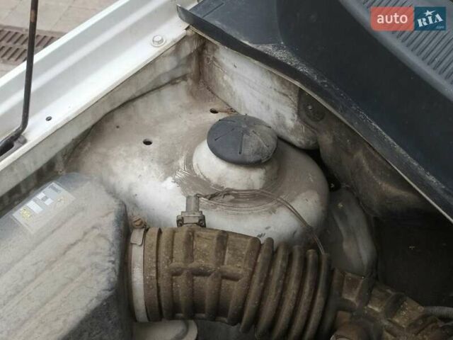 Белый Шевроле Авео, объемом двигателя 1.5 л и пробегом 239 тыс. км за 2850 $, фото 16 на Automoto.ua