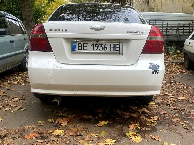 Білий Шевроле Авео, об'ємом двигуна 1.5 л та пробігом 250 тис. км за 3300 $, фото 2 на Automoto.ua
