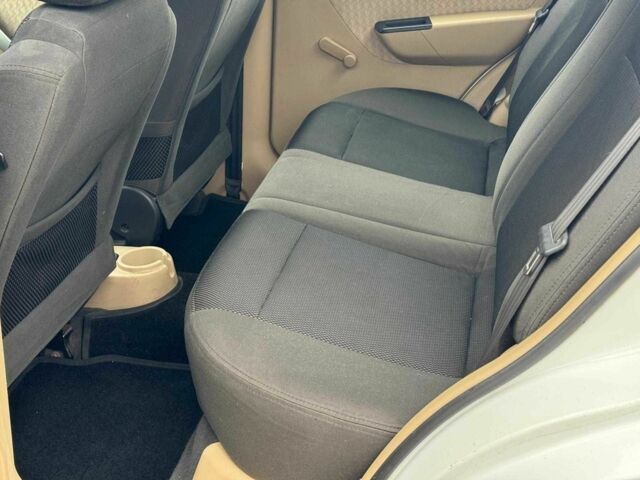 Белый Шевроле Авео, объемом двигателя 1.6 л и пробегом 89 тыс. км за 5240 $, фото 16 на Automoto.ua