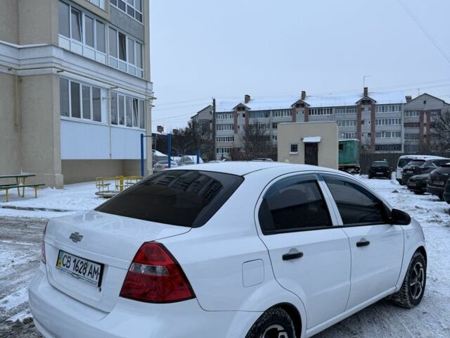Белый Шевроле Авео, объемом двигателя 1.5 л и пробегом 276 тыс. км за 3500 $, фото 5 на Automoto.ua