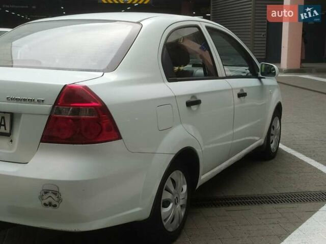 Белый Шевроле Авео, объемом двигателя 1.5 л и пробегом 239 тыс. км за 2850 $, фото 7 на Automoto.ua
