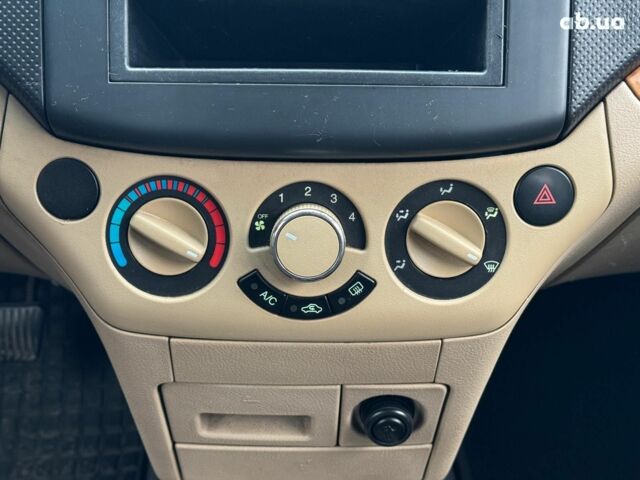 Белый Шевроле Авео, объемом двигателя 1.6 л и пробегом 89 тыс. км за 5240 $, фото 27 на Automoto.ua