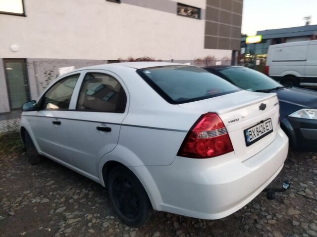 Белый Шевроле Авео, объемом двигателя 1.2 л и пробегом 250 тыс. км за 3903 $, фото 3 на Automoto.ua