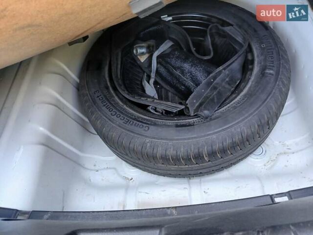 Белый Шевроле Авео, объемом двигателя 1.5 л и пробегом 167 тыс. км за 3599 $, фото 10 на Automoto.ua