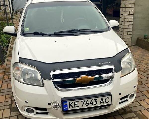 Белый Шевроле Авео, объемом двигателя 1.5 л и пробегом 234 тыс. км за 4000 $, фото 7 на Automoto.ua